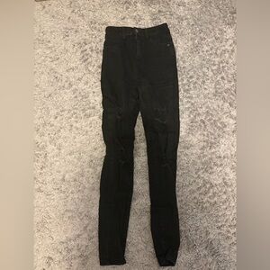 PrettyLittleThing Black Ripped Skinny Jeans